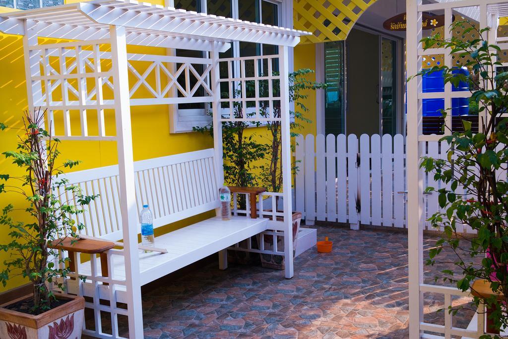 Hotel Rak Ban Kerd House Ko Sichang Zimmer foto